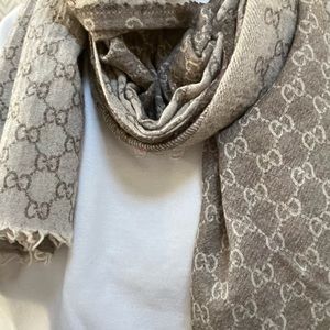 gucci scarf